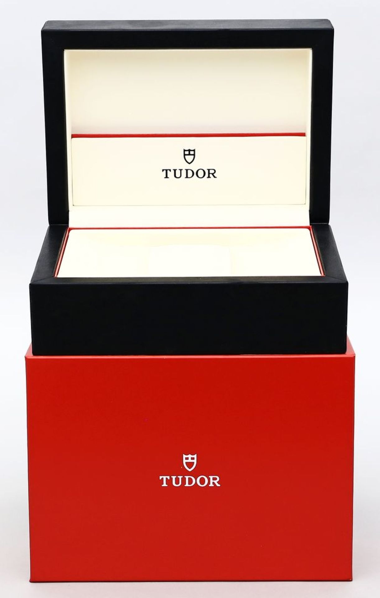 Armbanduhrenschatulle "TUDOR" und Umkarton.