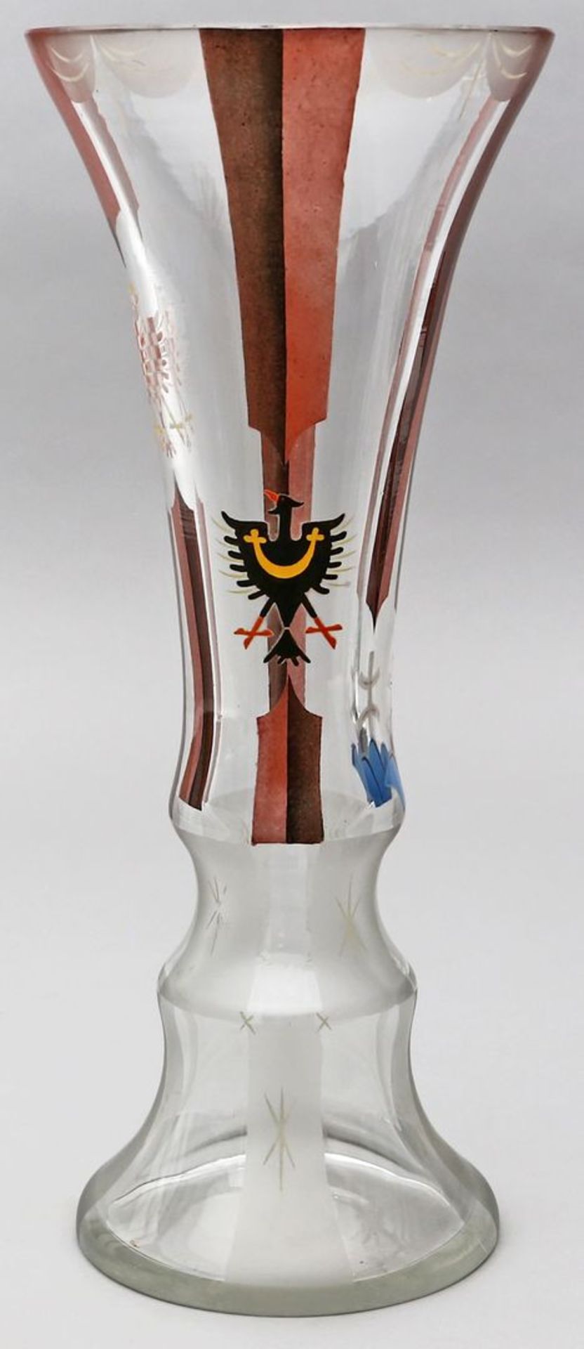 Art Deco-Kelchvase mit Wappen.