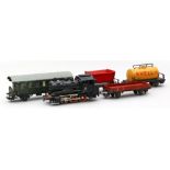 Personenwagen, 2 offene Güterwagen, Rangierlok und Tankwagen, Märklin H0.