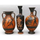 3 Vasen im antiken Stil.