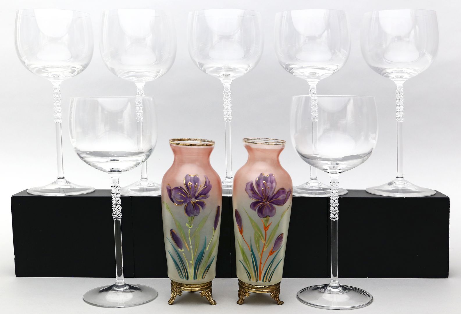 7 Weingläser von Rosenthal und Paar Jugendstil-Vasen.