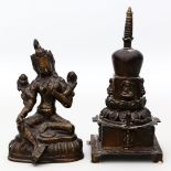 Buddha und Stupa.
