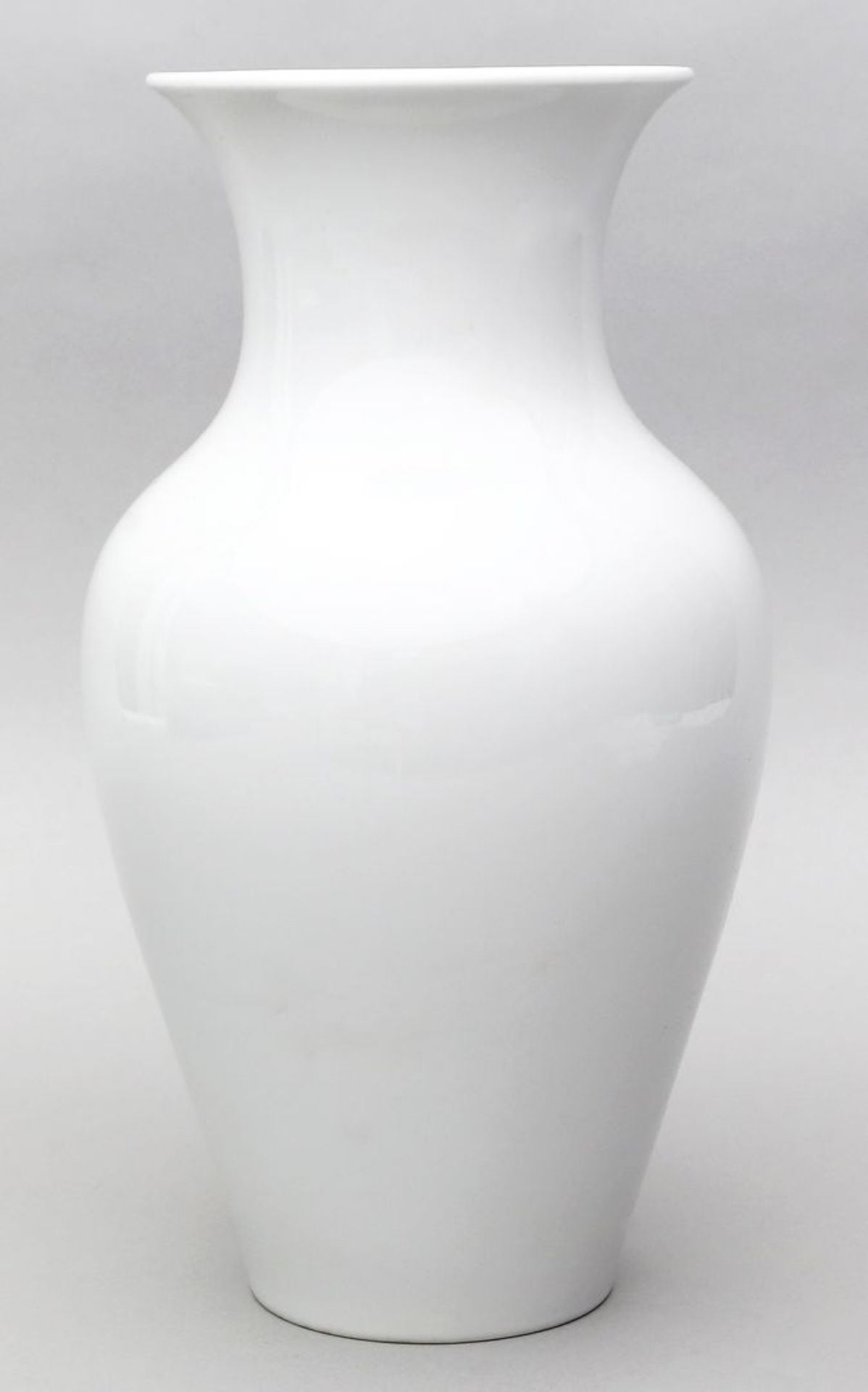 Vase nach chinesischer Form, KPM Berlin.