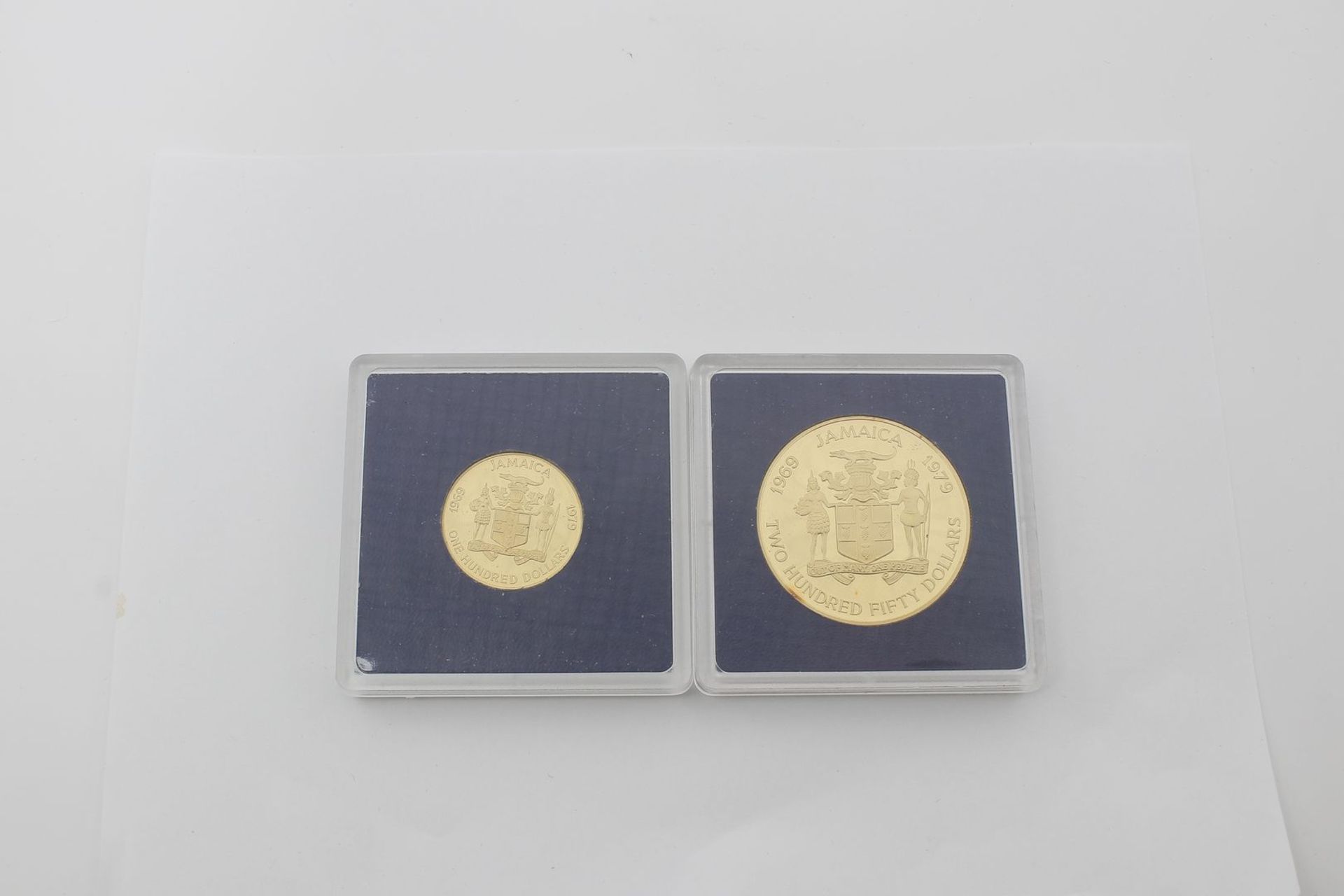 Jamaica, 250 und 100 $, 1979. - Bild 2 aus 3