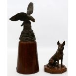 2 Skulpturen "Adler" und "Schäferhund".