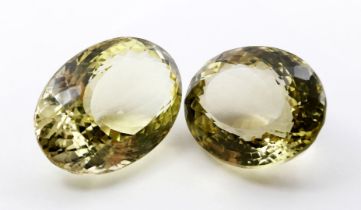 Zwei Lemon-Citrine, zus. ca. 190 ct.