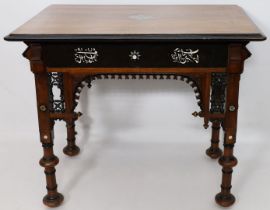 Orientalischer Tisch.