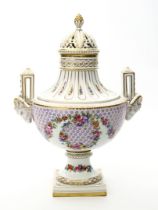 Potpourri-Deckelvase im Stil Louis XVI.