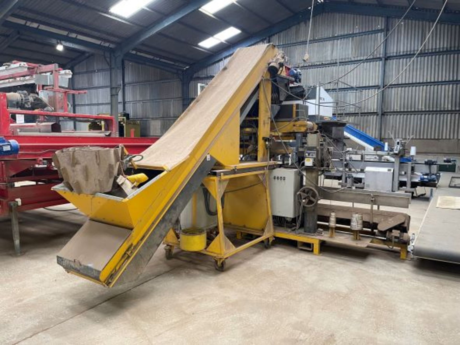 2000 Morray potato Weigher c/w bag Filler & Stitcher (INSTRUCTION BOOK &,