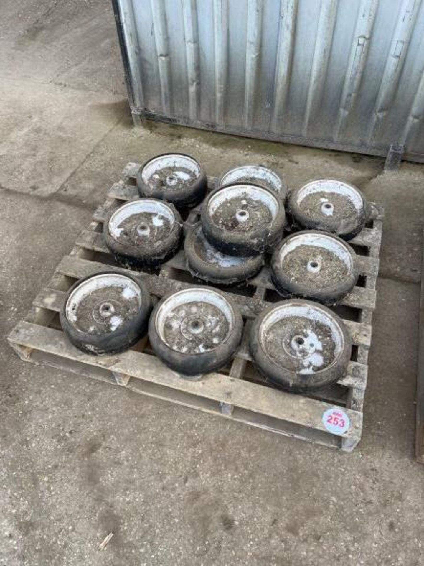 Pallet of 10 no solid rubber Wheels
