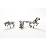 Lot met 2 miniatuur zilveren paarden