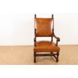 Eikenhouten riddel fauteuil