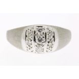 Witgouden ring bezet met diamant