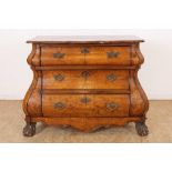 Wortelnoten gefineerd commode