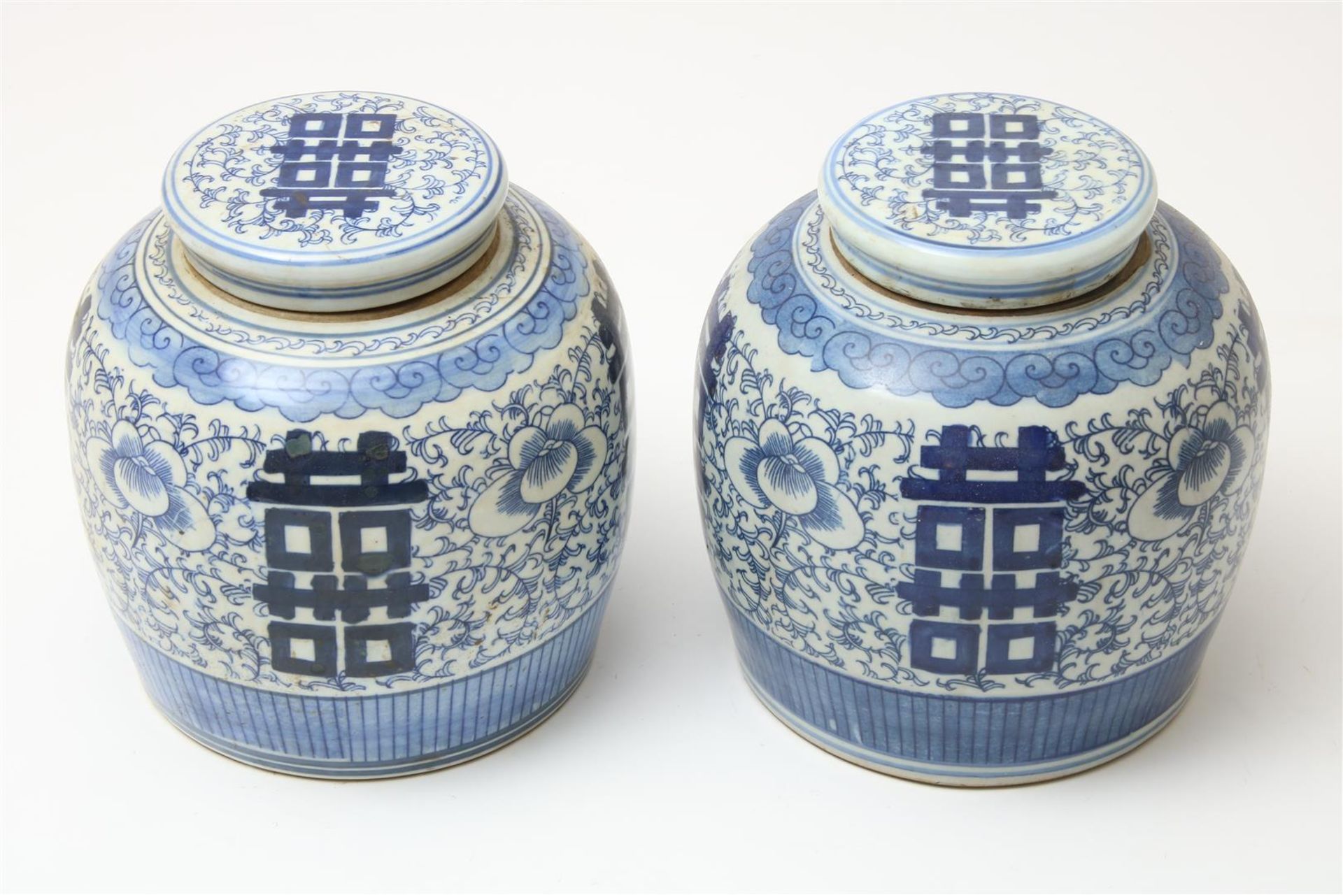 Set of blue and white porcelain ginger jars with lids decorated with blossom branches and - Image 2 of 4