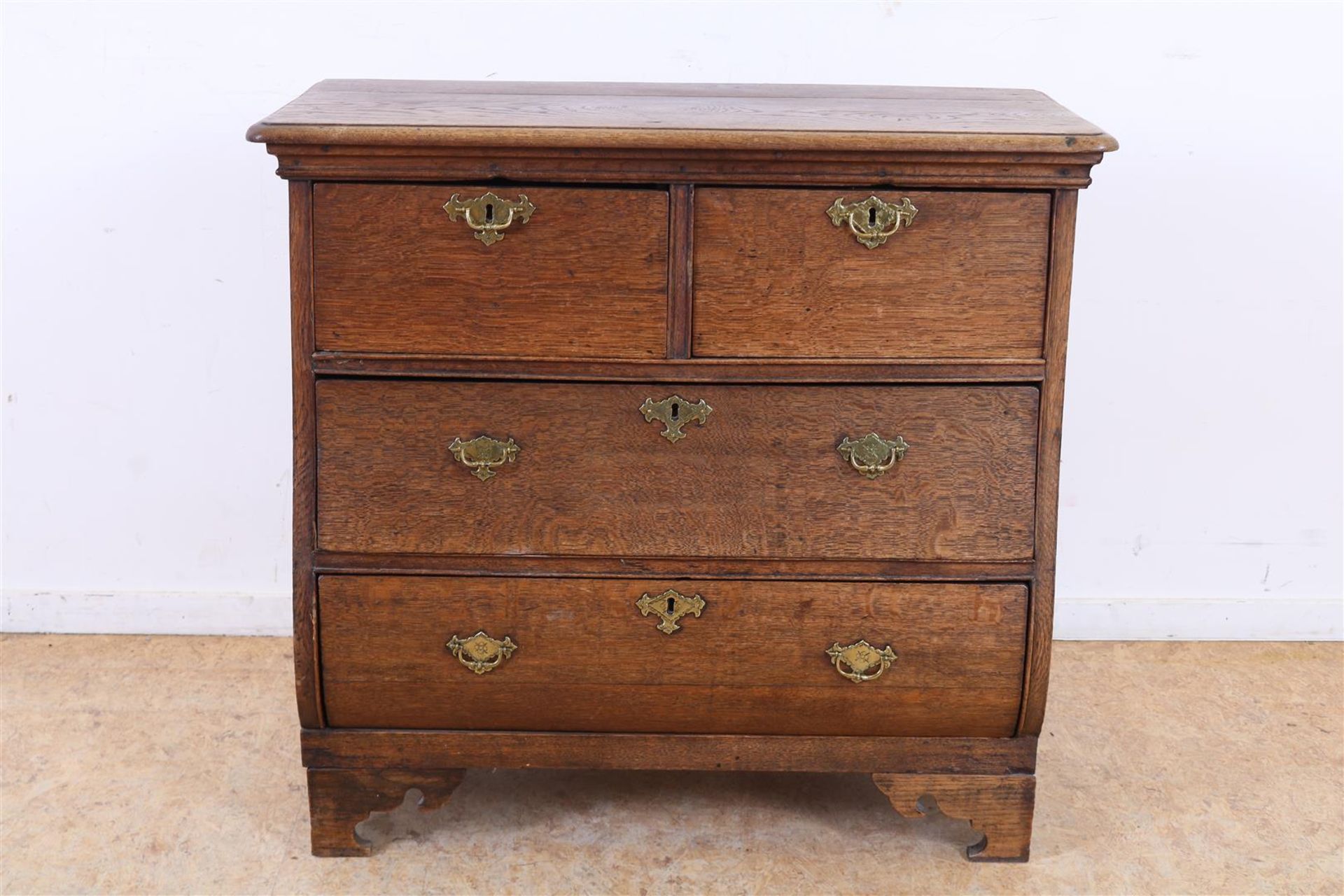 Oak commode with 4 drawers and bronze fittings