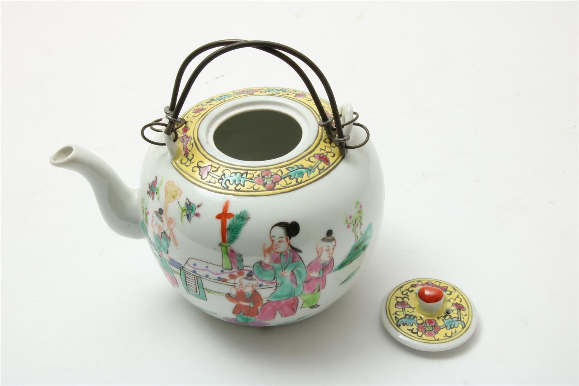 Polychrome porcelain teapot under lid with decoration of moder with children, China 20th century, h.