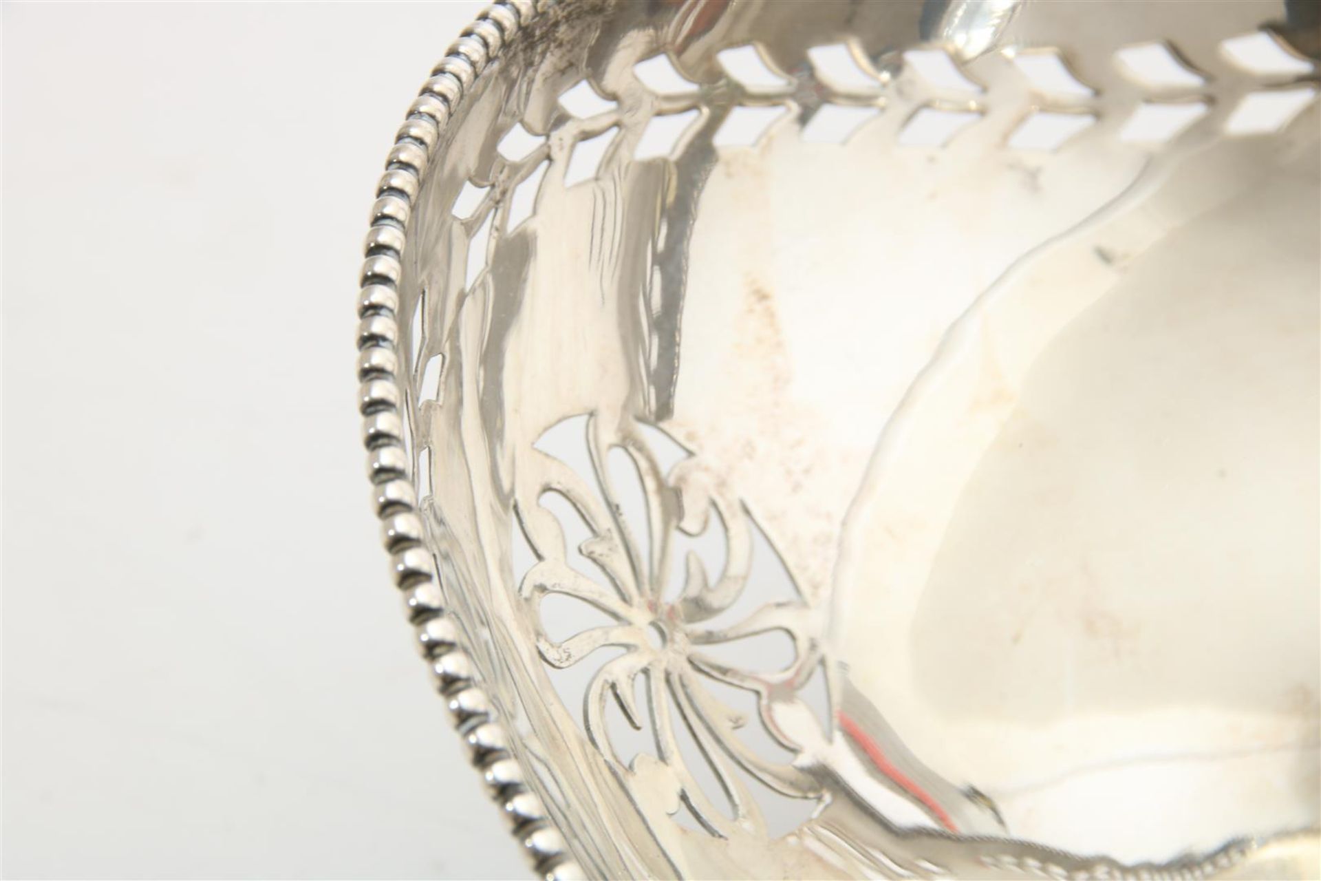 Silver bread basket Dutch - Image 3 of 4