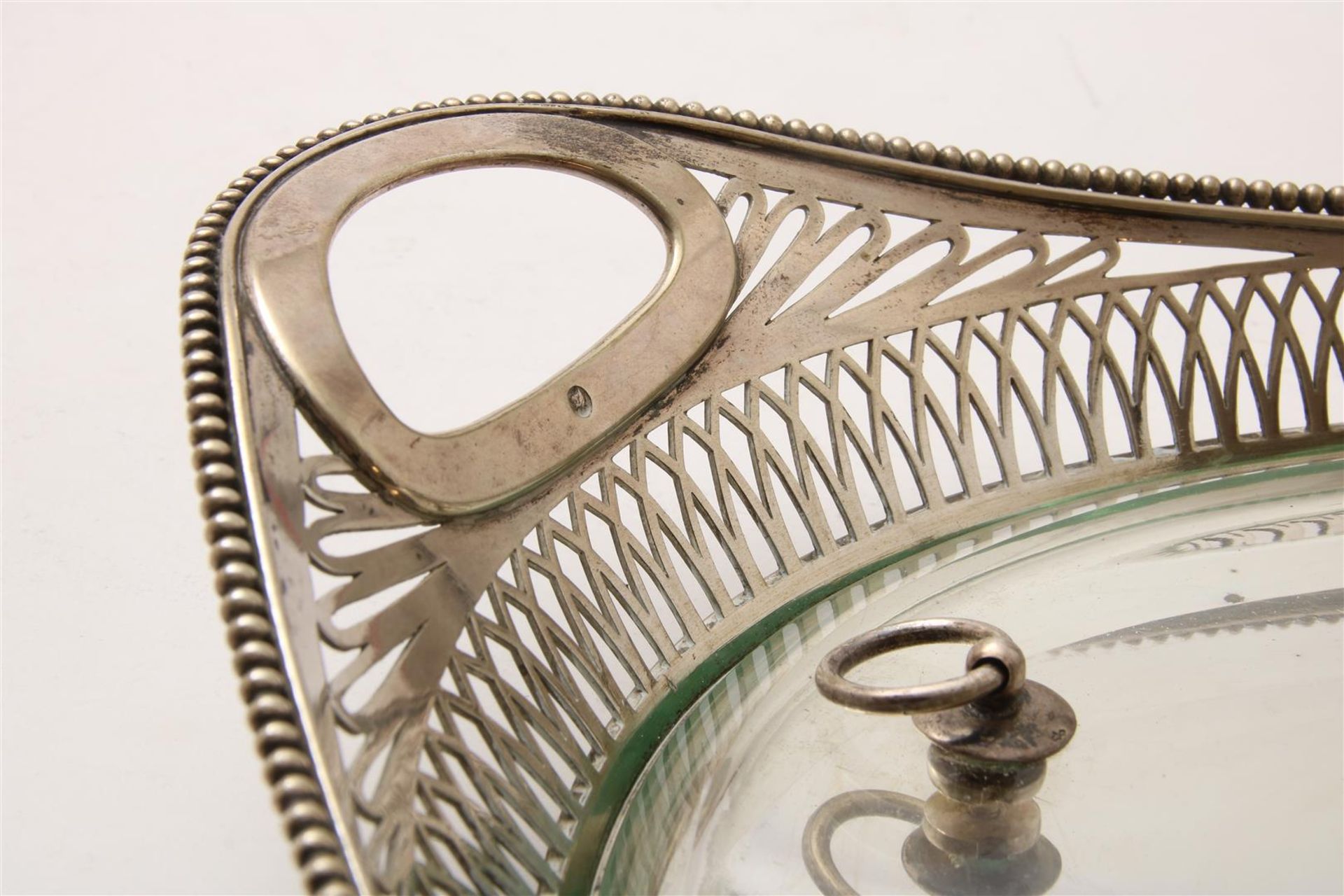 Silver tea tray, oval with raised ajour edge with pearl edge. in which glass plate, alloy 835/000, - Image 2 of 4