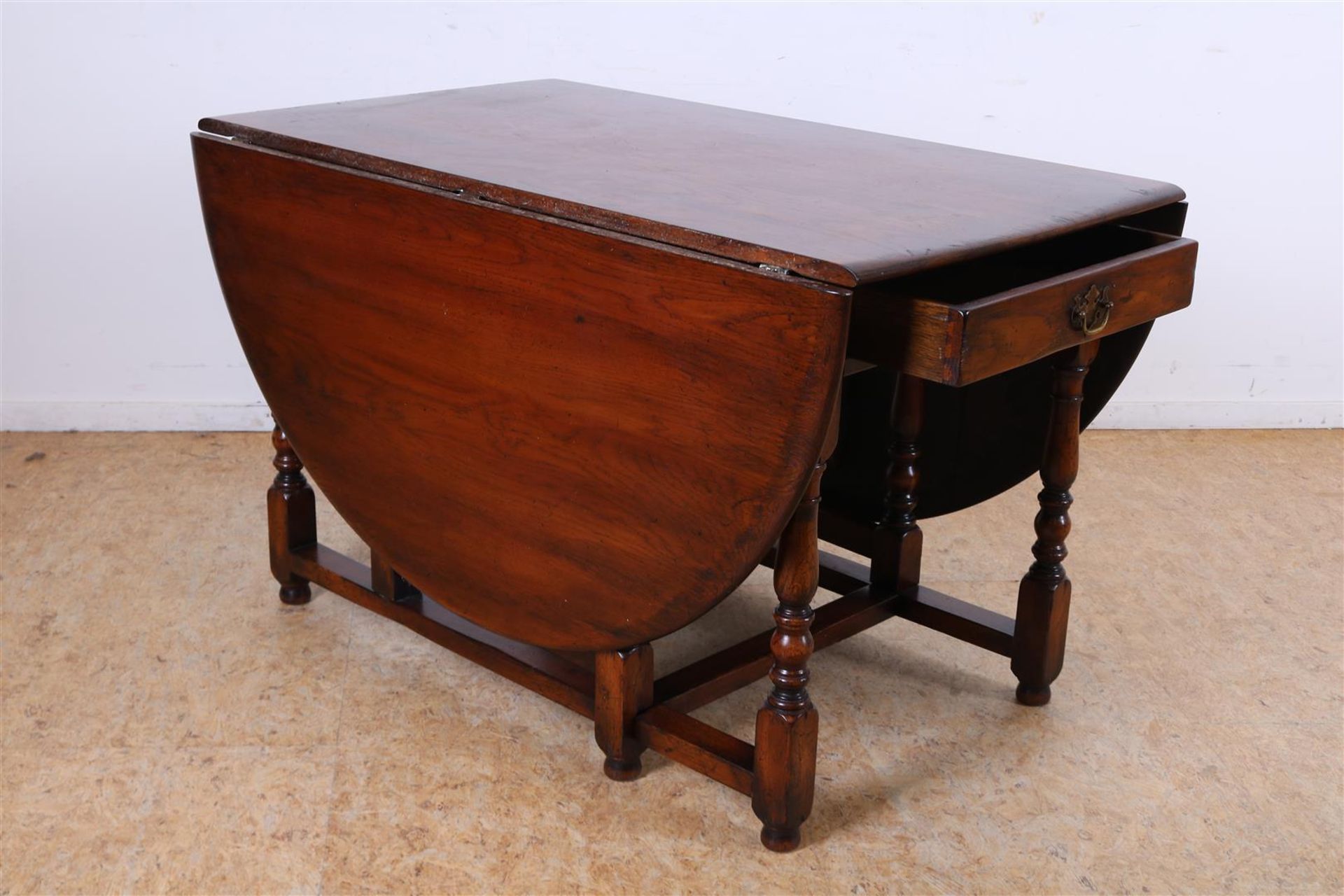Oak gateleg table with drawer - Bild 4 aus 4