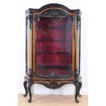 Mahogany Willem III china cabinet with blackened wooden ornaments