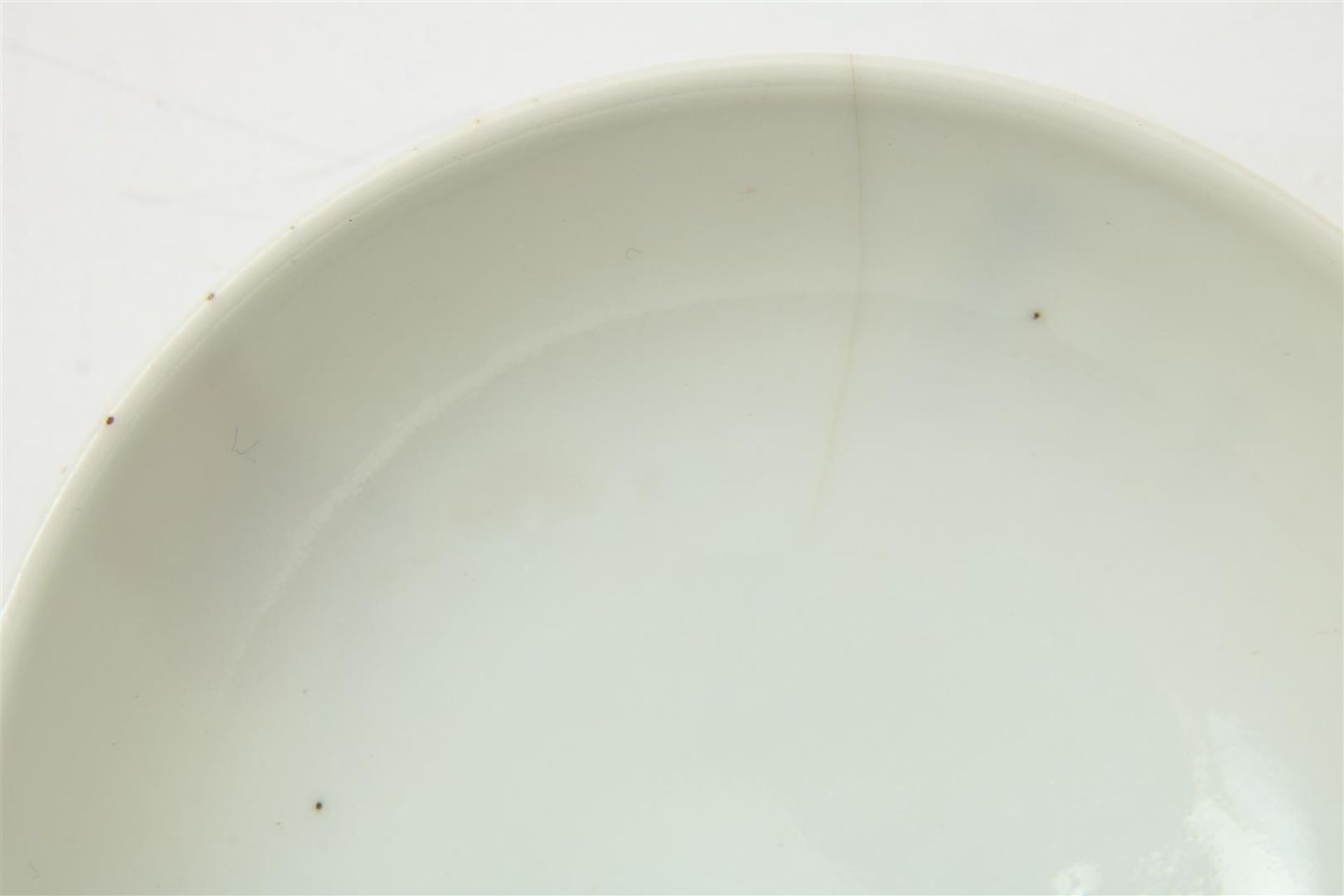 Porcelain bowl or lid, Xiangfeng, polychrome decorated with figures and Chinese characters, h. 3, - Image 5 of 5