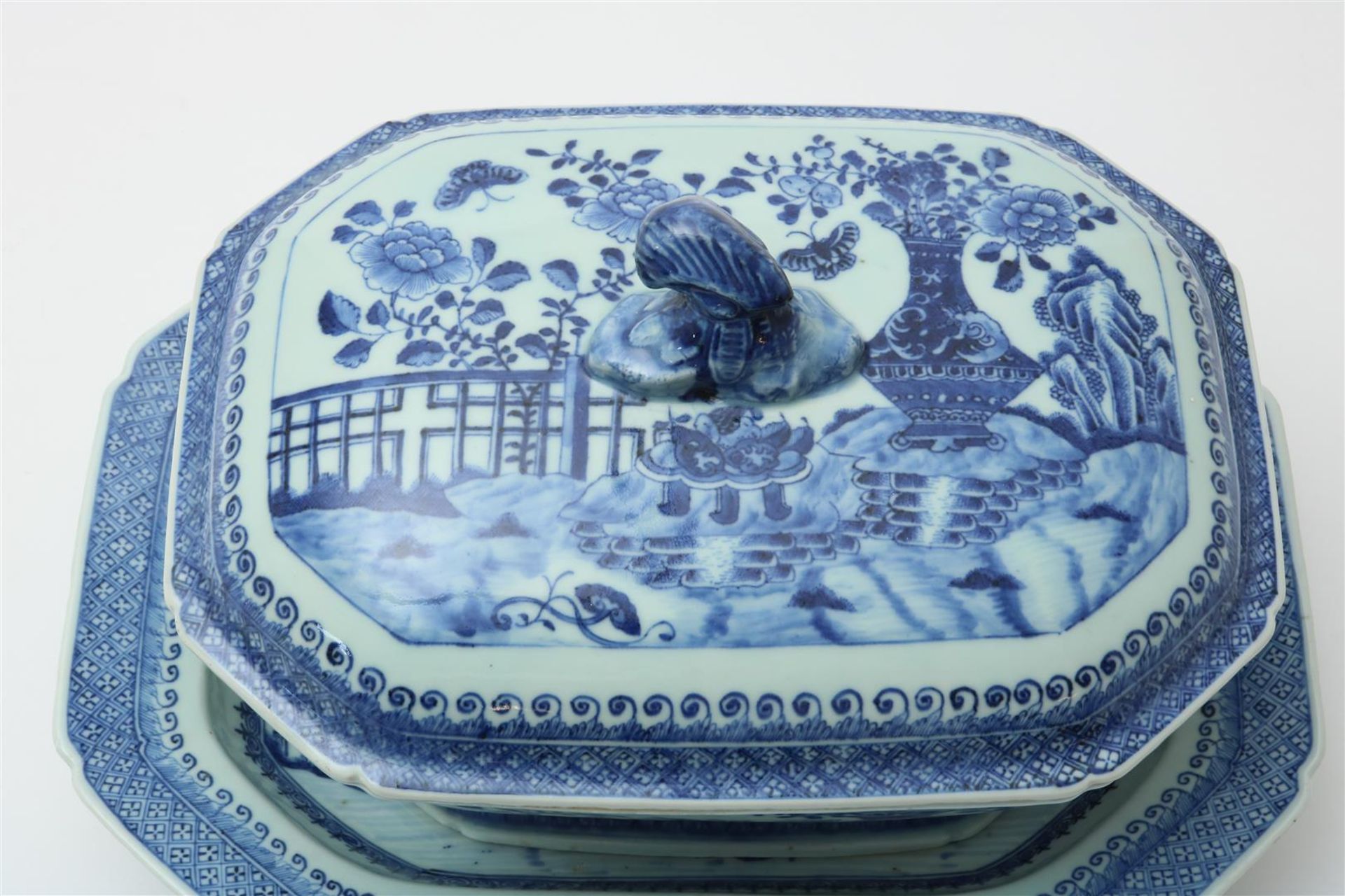 Porcelain Qianlong tureen under cover on a dish decorated with flowers in a landscape, China 18th - Image 2 of 10