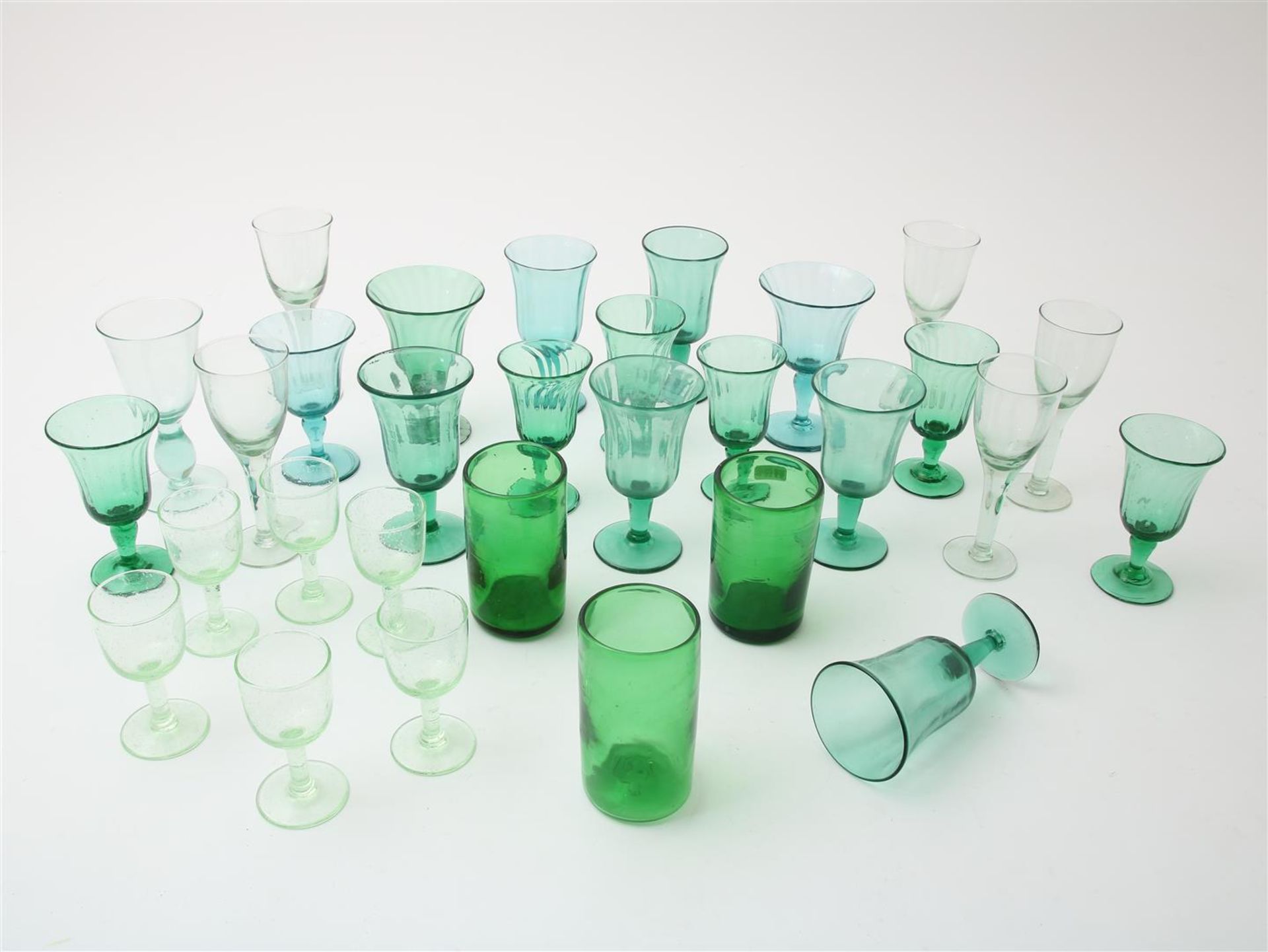 Lot of 30 green glasses