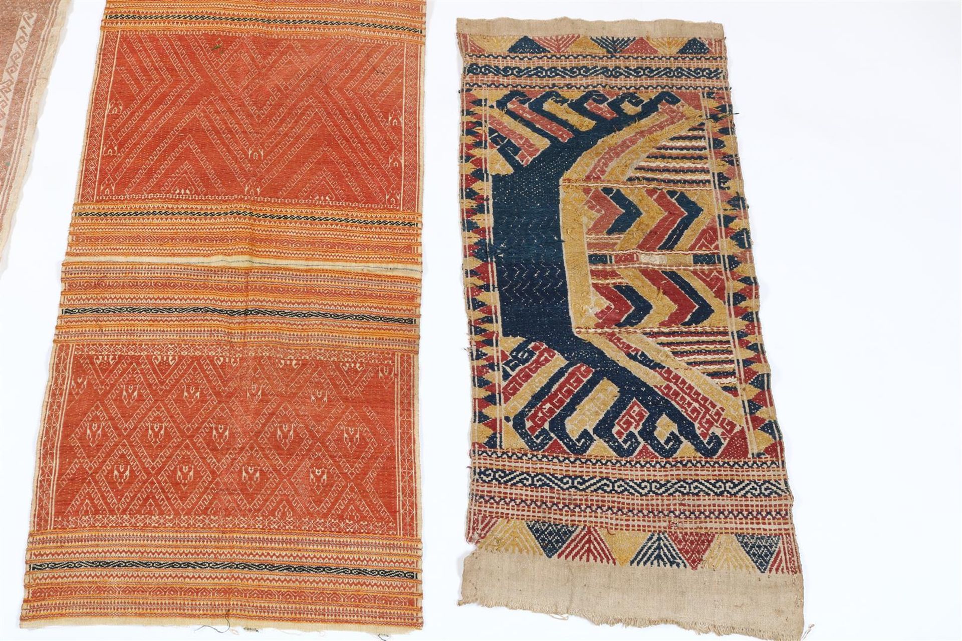 Two various elongated ceremonial cloths, Tatibin - Bild 4 aus 5