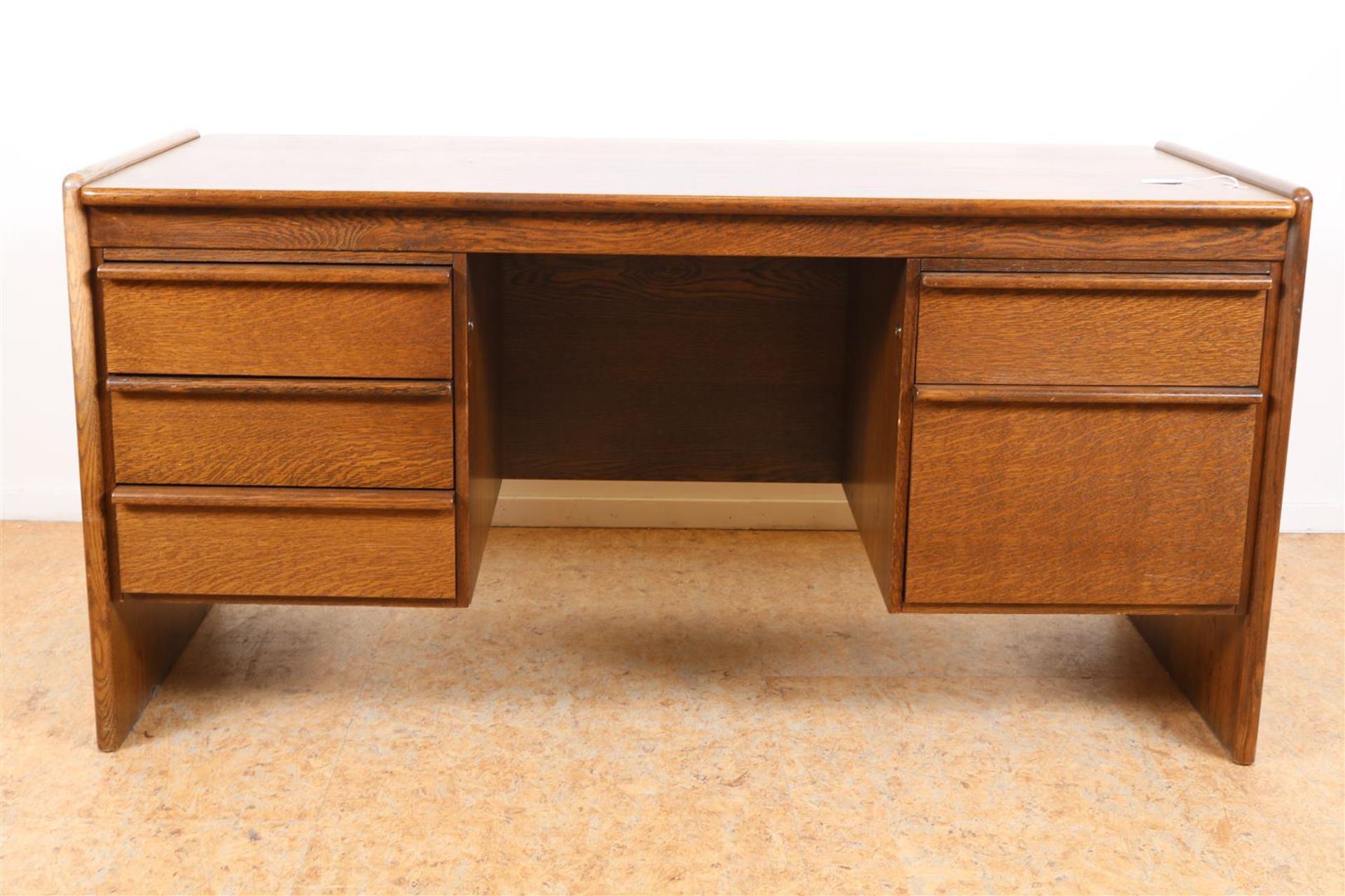 Veneered oak vintage desk with 5 drawers, 1970s, h. 77, bro. 176, d. 75 cm. (no key available)