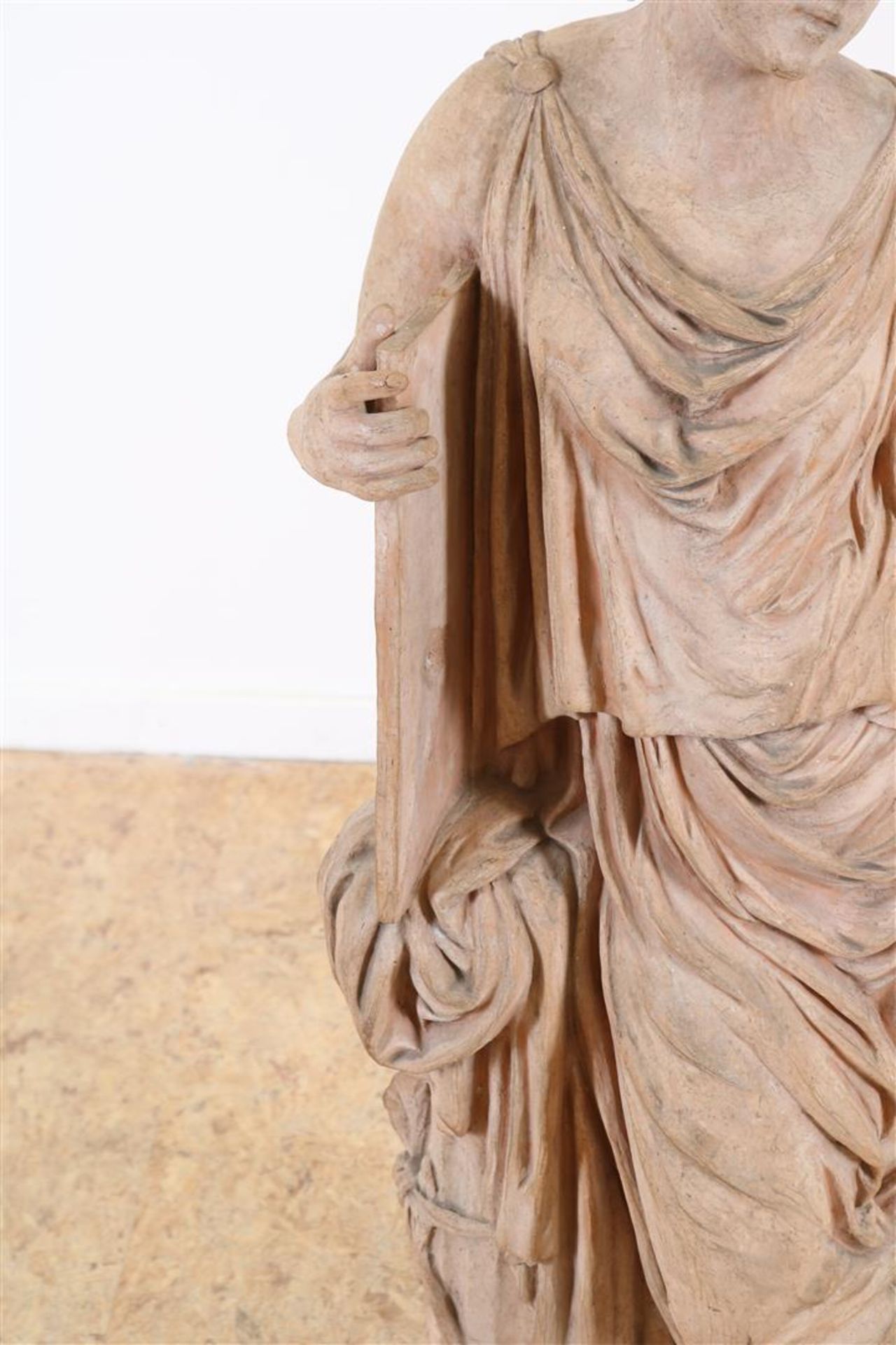 Terra cotta sculpture of a Greek lady  - Bild 4 aus 6