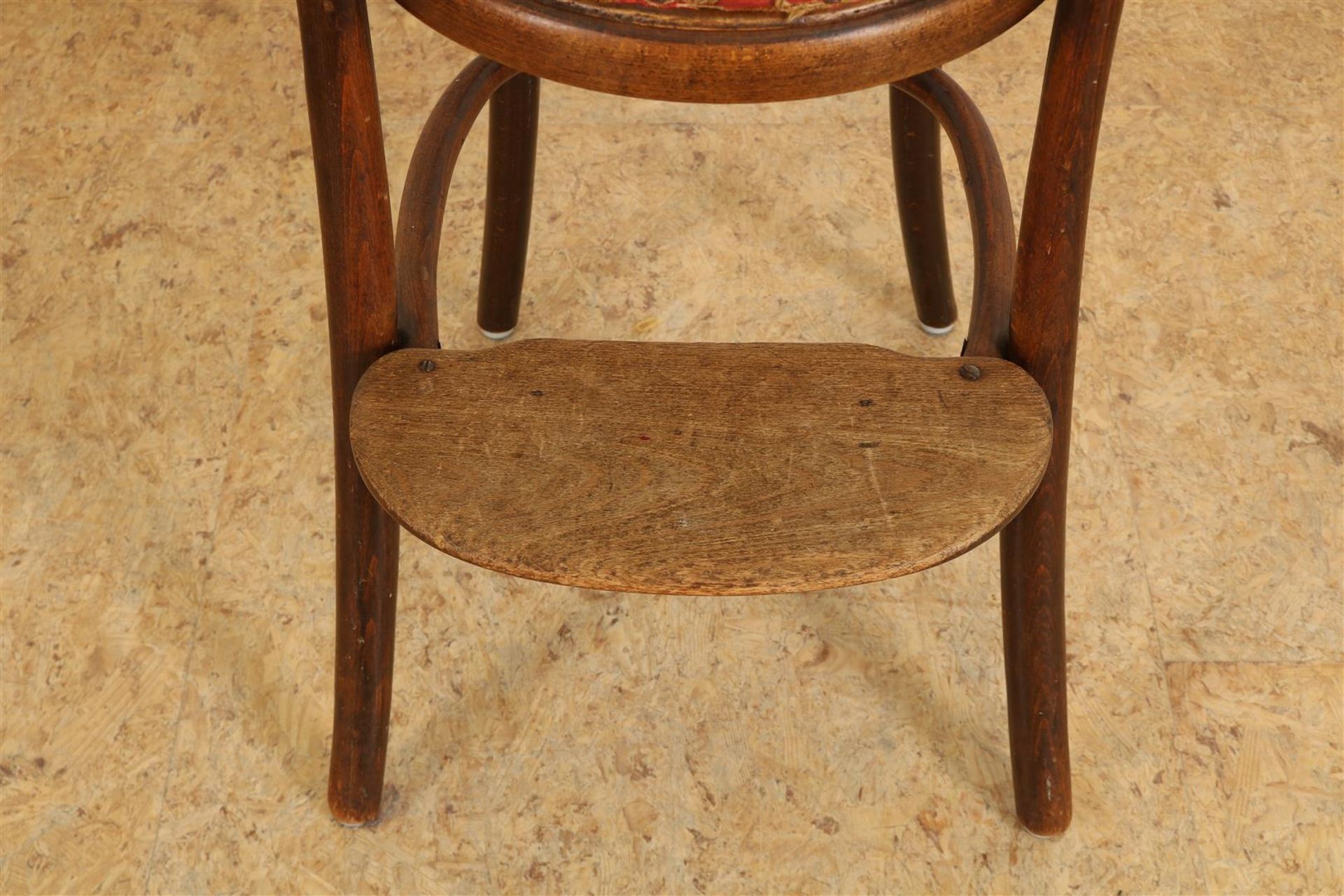 Curved beech wood children's chair, Fischel, Czechoslovakia, with red Sky upholstery. - Image 4 of 4