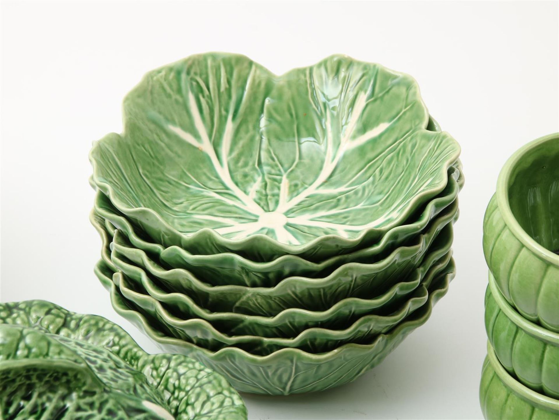 Very extensive (approximately 110-piece) green glazed earthenware cabbage service, including - Image 12 of 13