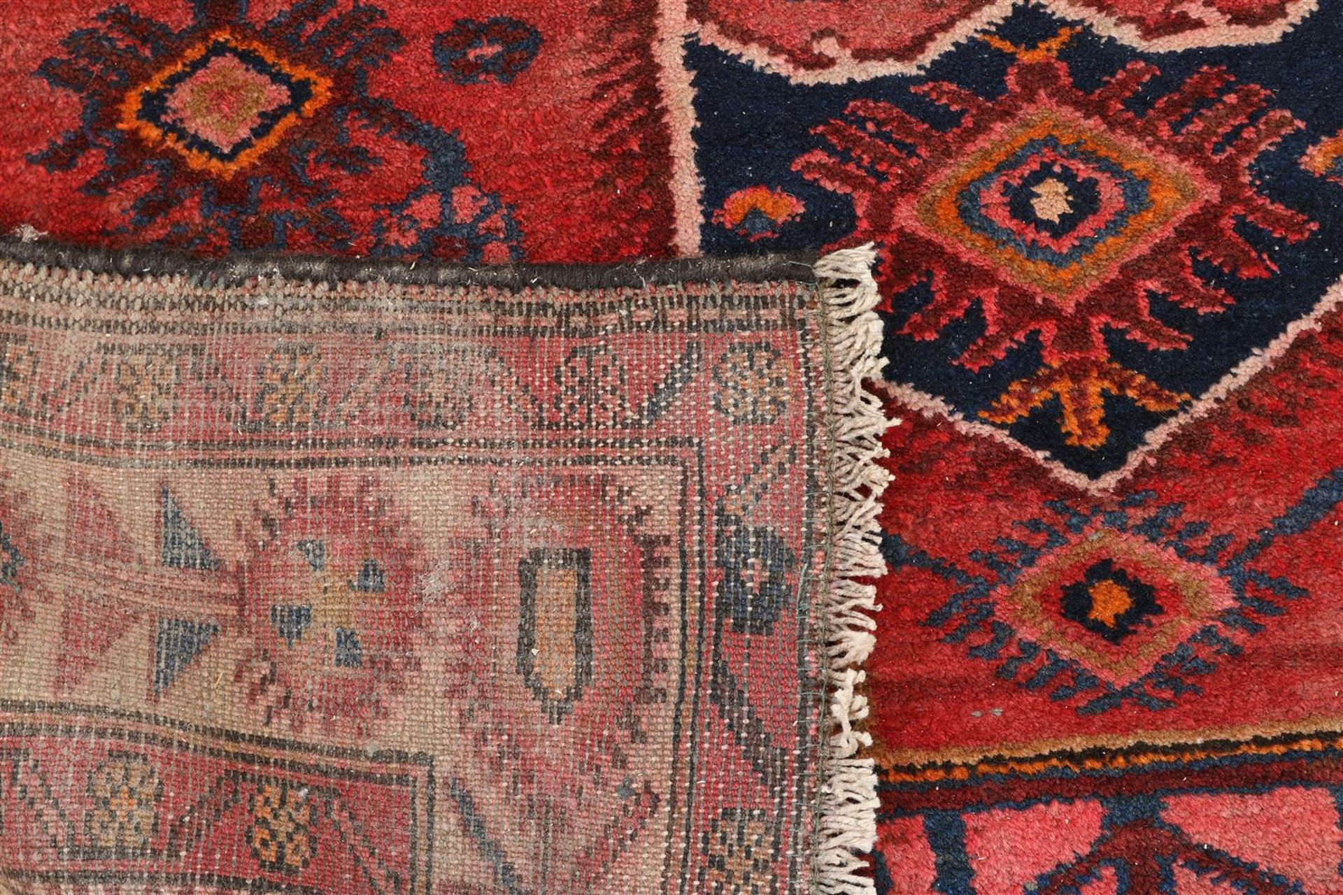 Rug, 203 x 131 cm. - Image 2 of 2