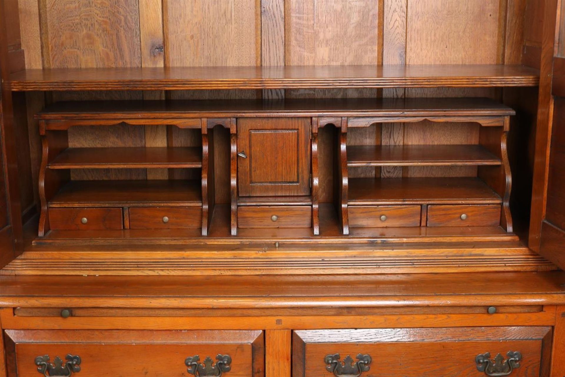 Oak Schuitema bookcase with 2 glass doors, extendable writing area on 4 drawers, model Castle - Image 3 of 7