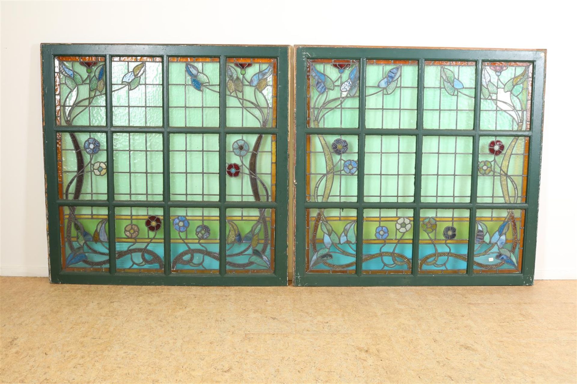 Lot of 7 various stained glass windows - Image 2 of 5