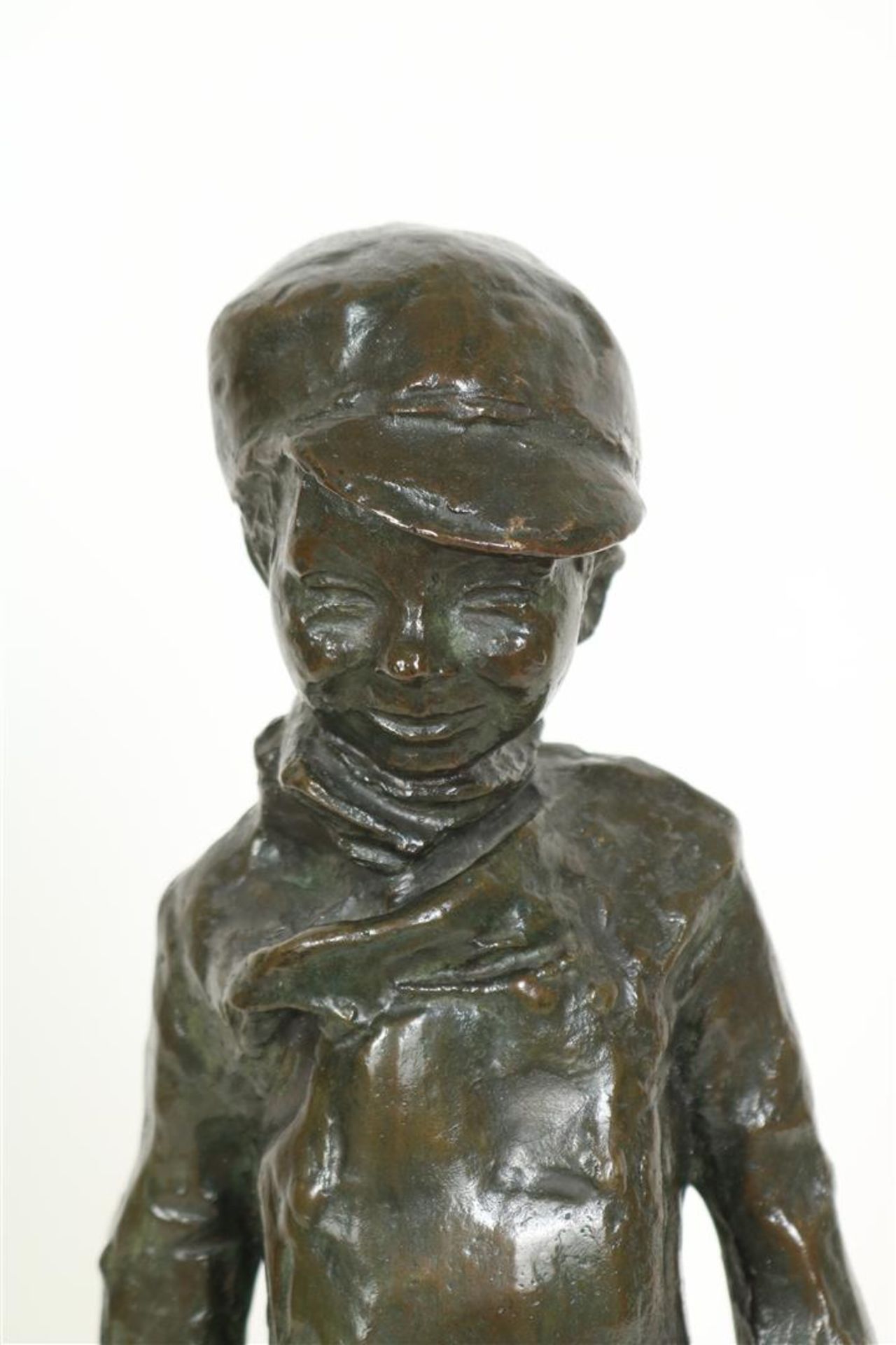 "Charles" Henri Marie van Wijk (1875-1917) Bronze figure of a Volendam fisher boy with his hands - Image 2 of 5