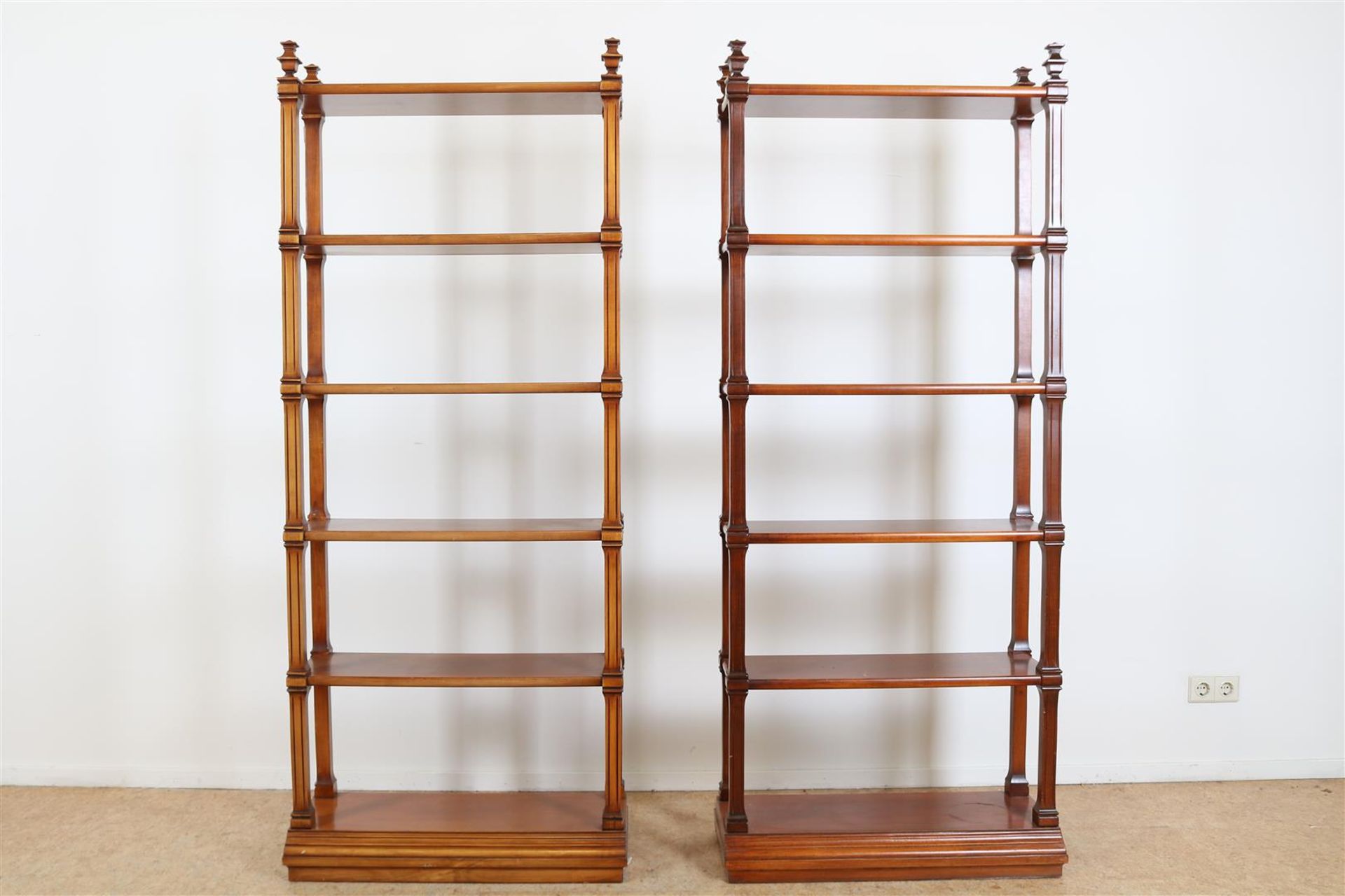 Set of cherry wood colored open shelf cabinets with 6 shelves, h. 198, w. 80, d. 30 cm.