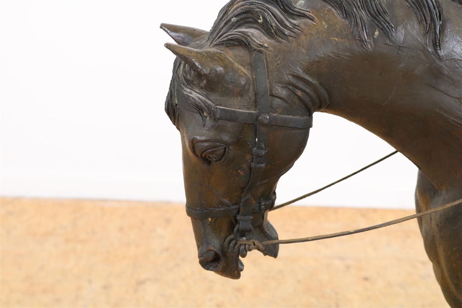 Bronze sculpture of a jockey  - Bild 4 aus 7