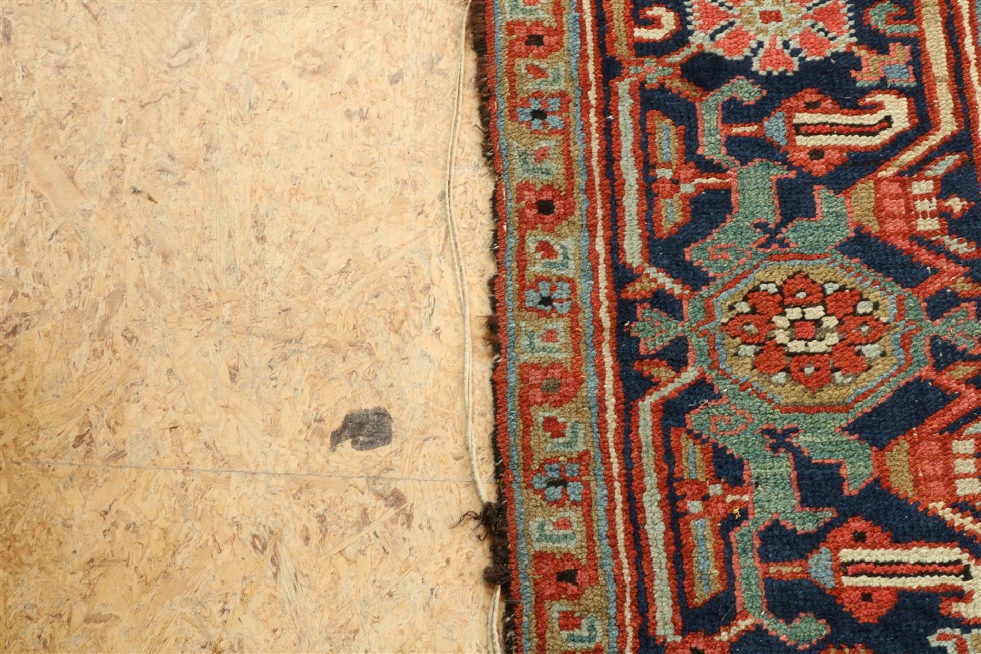 Carpet, Heriz 377 x 267 cm. - Image 5 of 5