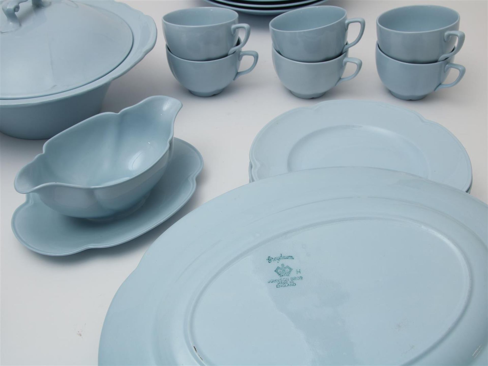 Extensive Greydawn Johnson Bros, Made in England tableware: coffee pot, 9 cups and saucers, milk - Image 2 of 2