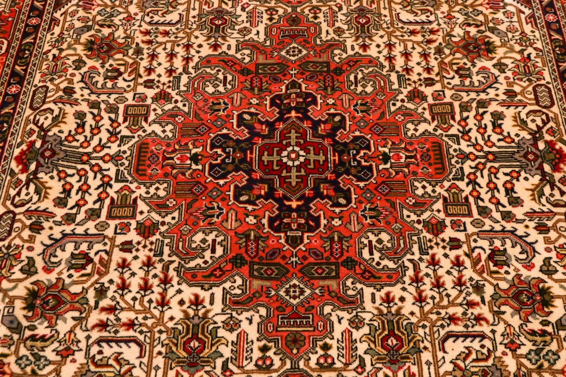 Carpet, Tabriz, 285 x 200 cm. - Image 2 of 2