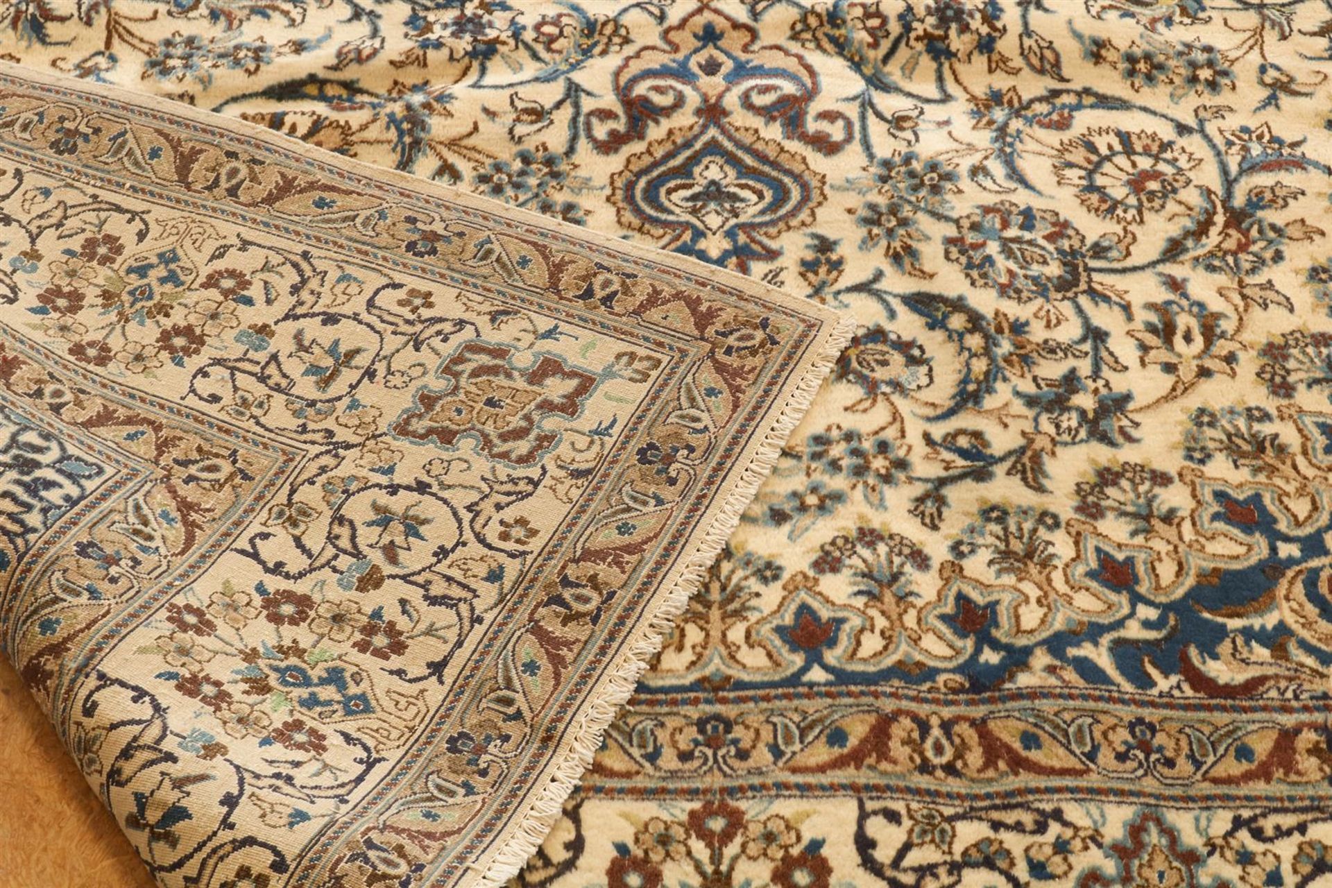 Carpet, Nain, 345 x 240 cm. - Image 2 of 2