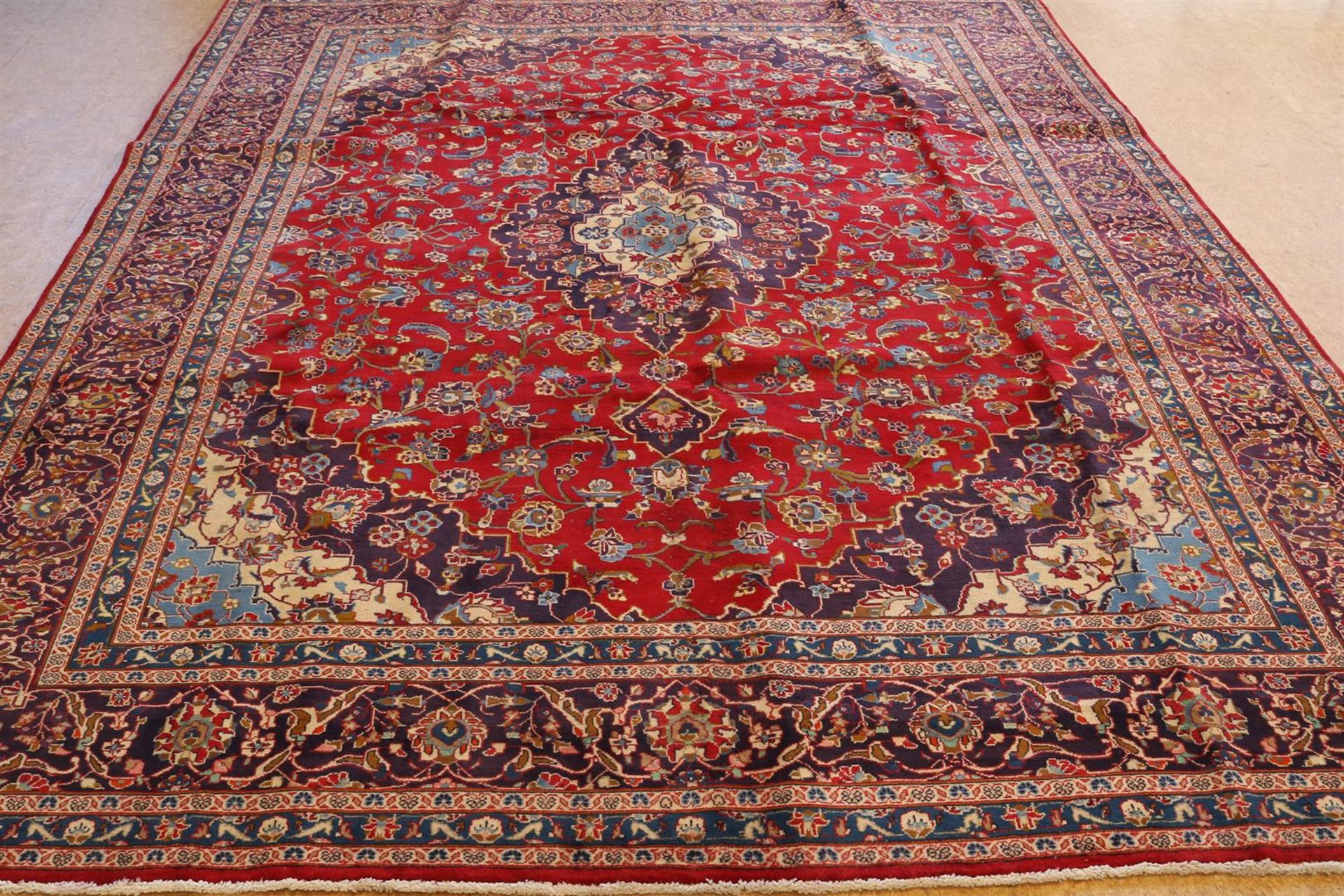 Carpet, Meshed, 385 x 298 cm.
