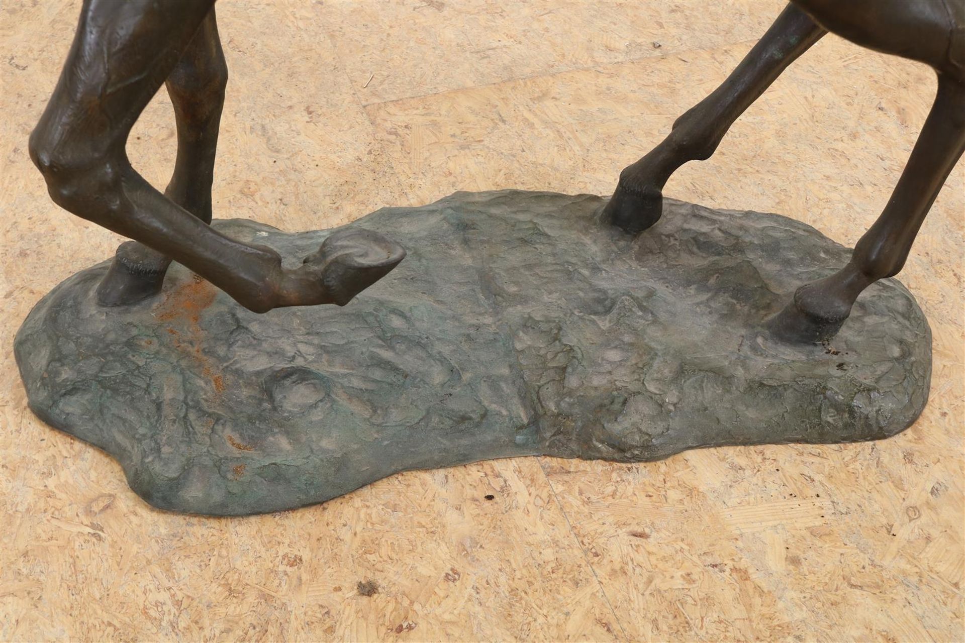 Bronze sculpture of a jockey  - Bild 5 aus 7