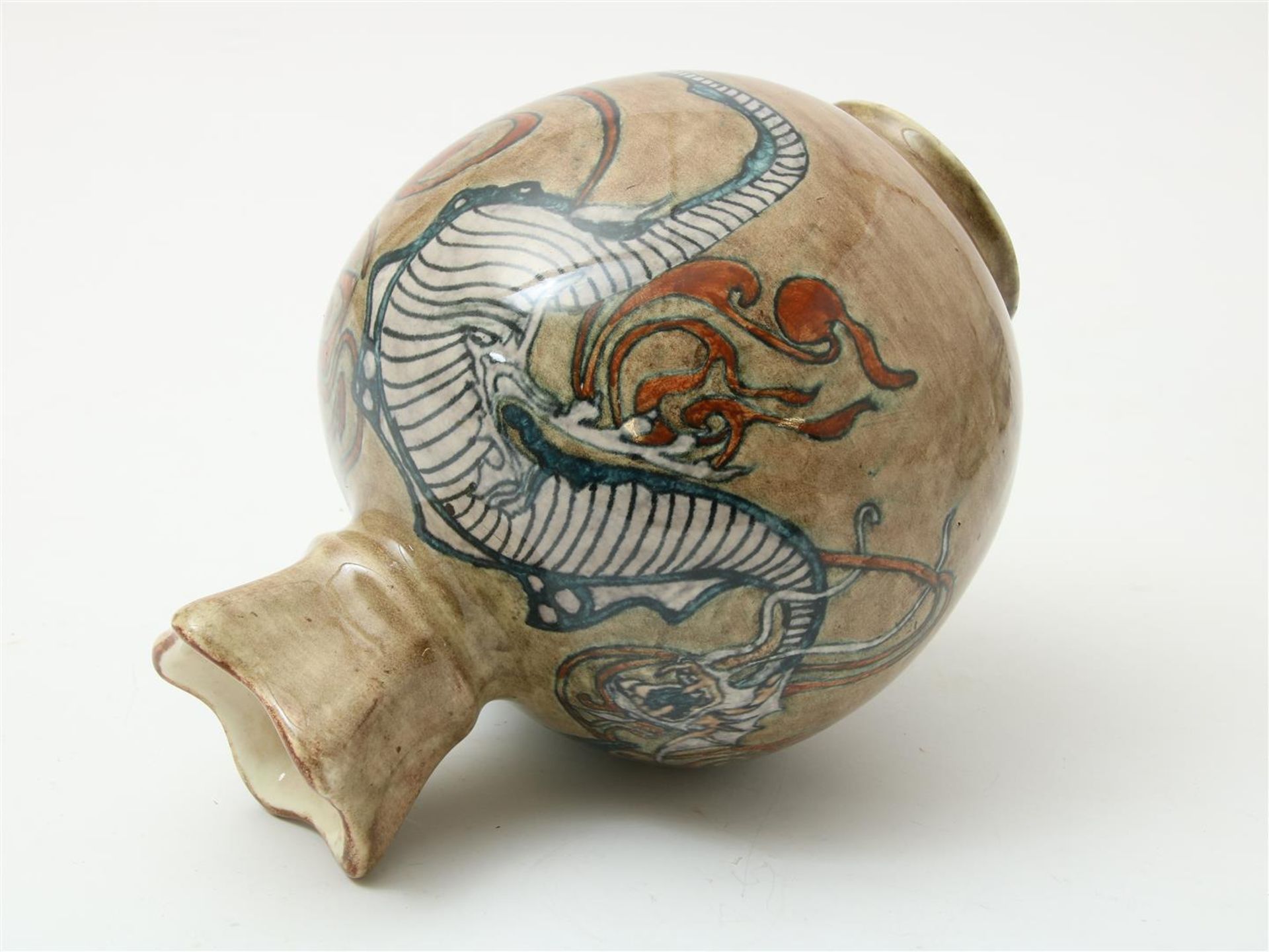 Earthenware vase with dragon decor, design J.W. Mijnlief, Holland Utrecht version, Mijnlief, - Image 3 of 5