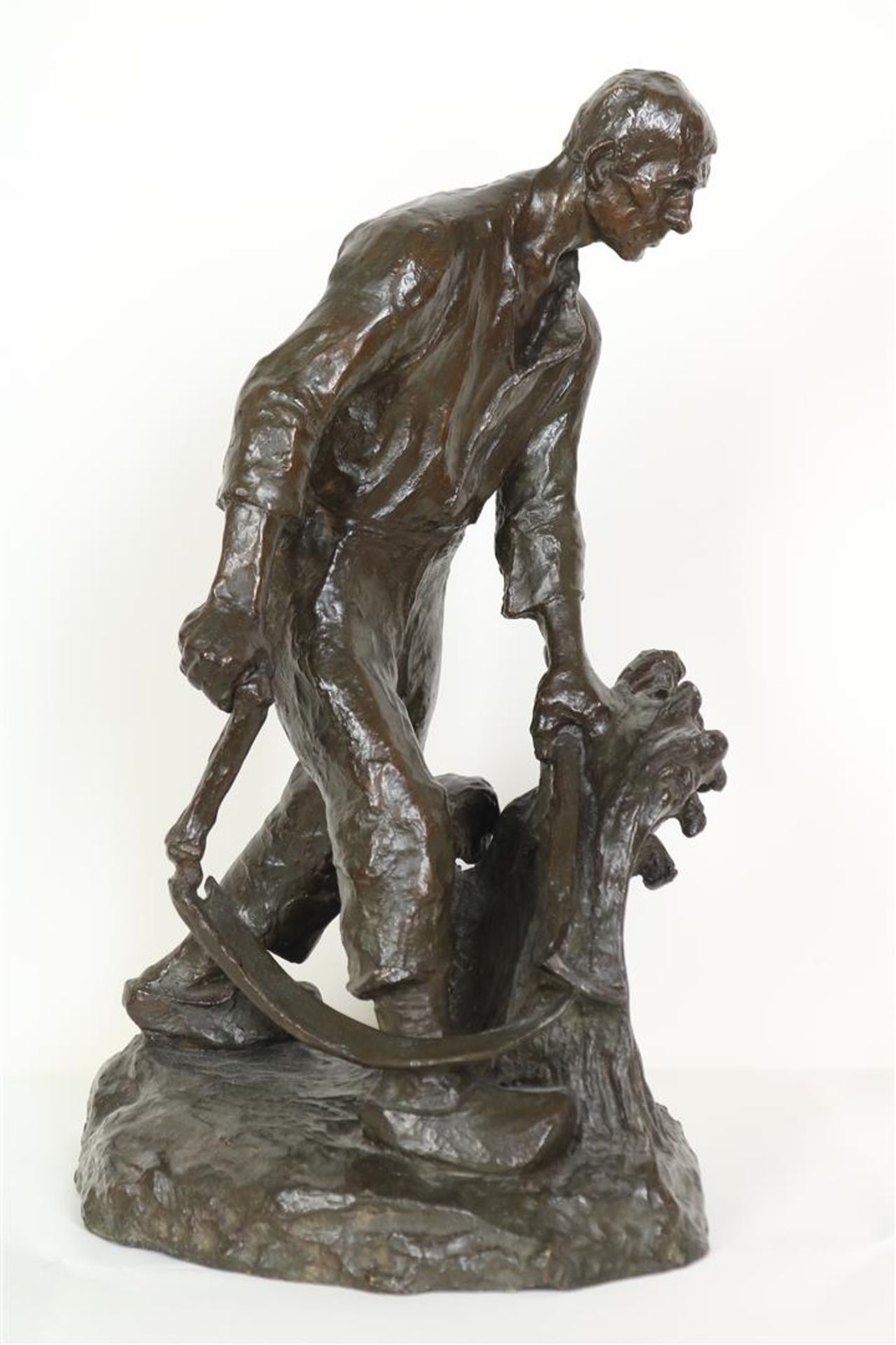 "Charles" Henri Marie van Wijk (1875-1917) Bronze figure of a farmer with sickle and grain, signed - Image 3 of 6