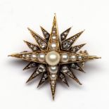 Gouden broche in de vorm van een ster, 19e eeuw.
