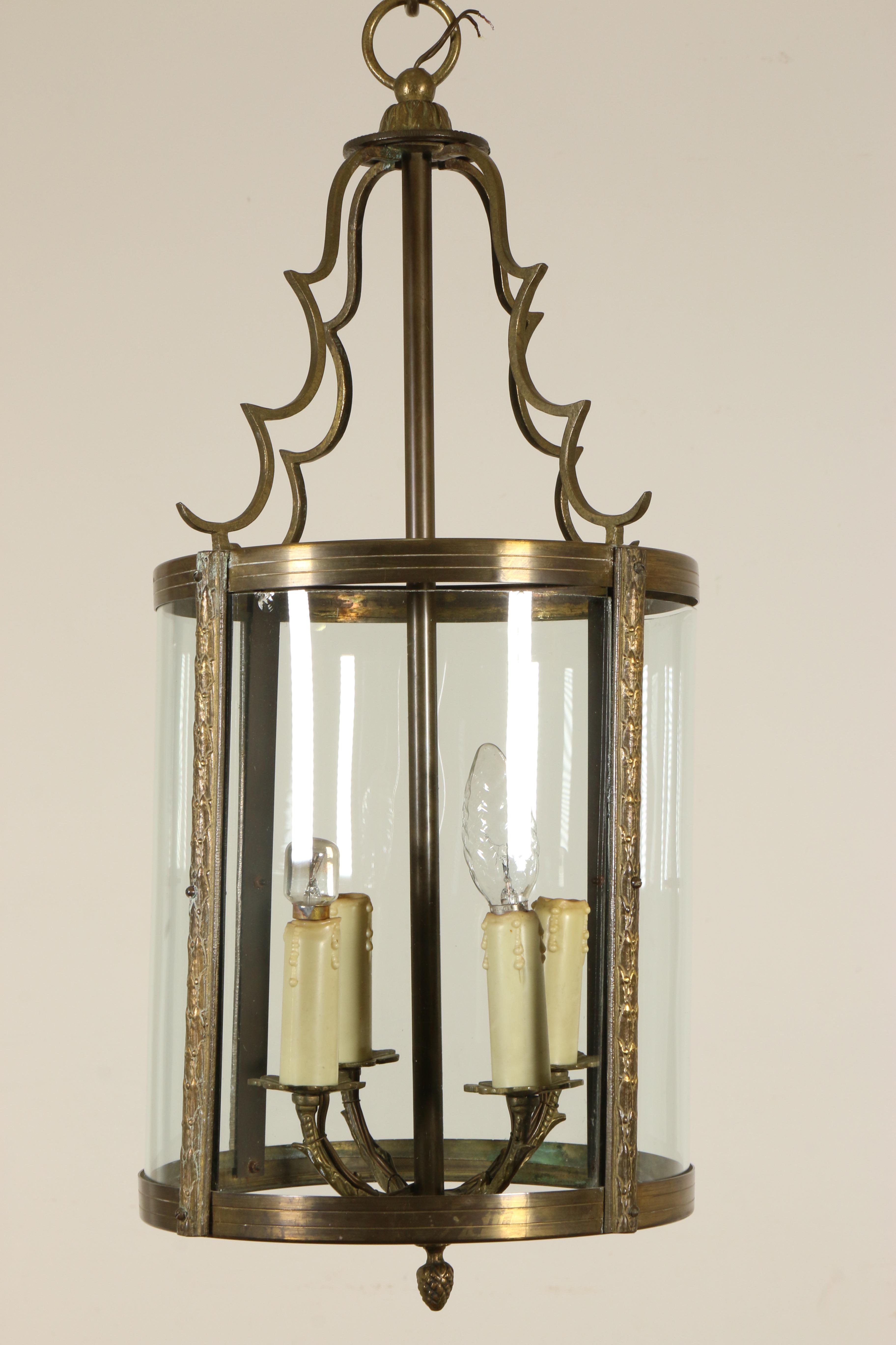 Cilindervormige messing hallantaarn in Louis XVI-stijl,