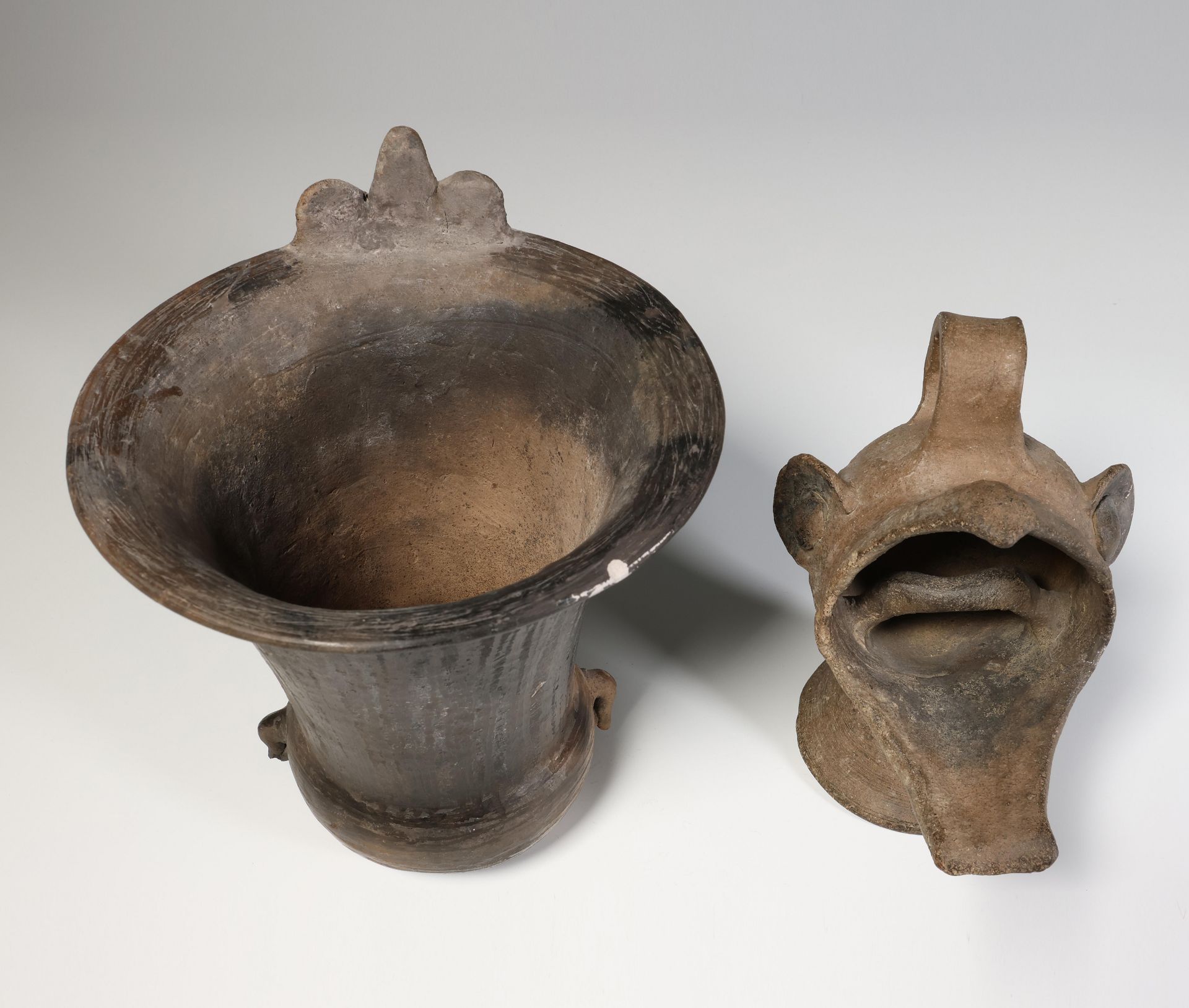 Mexico, two antique terracotta pots, probably Mayan one in the shape of an anthropomorphic figure an - Image 6 of 6
